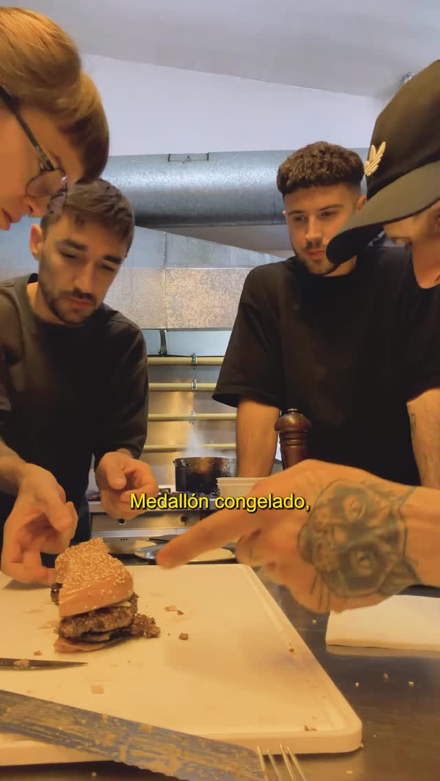 B2B Tonny's Burger x Crudo