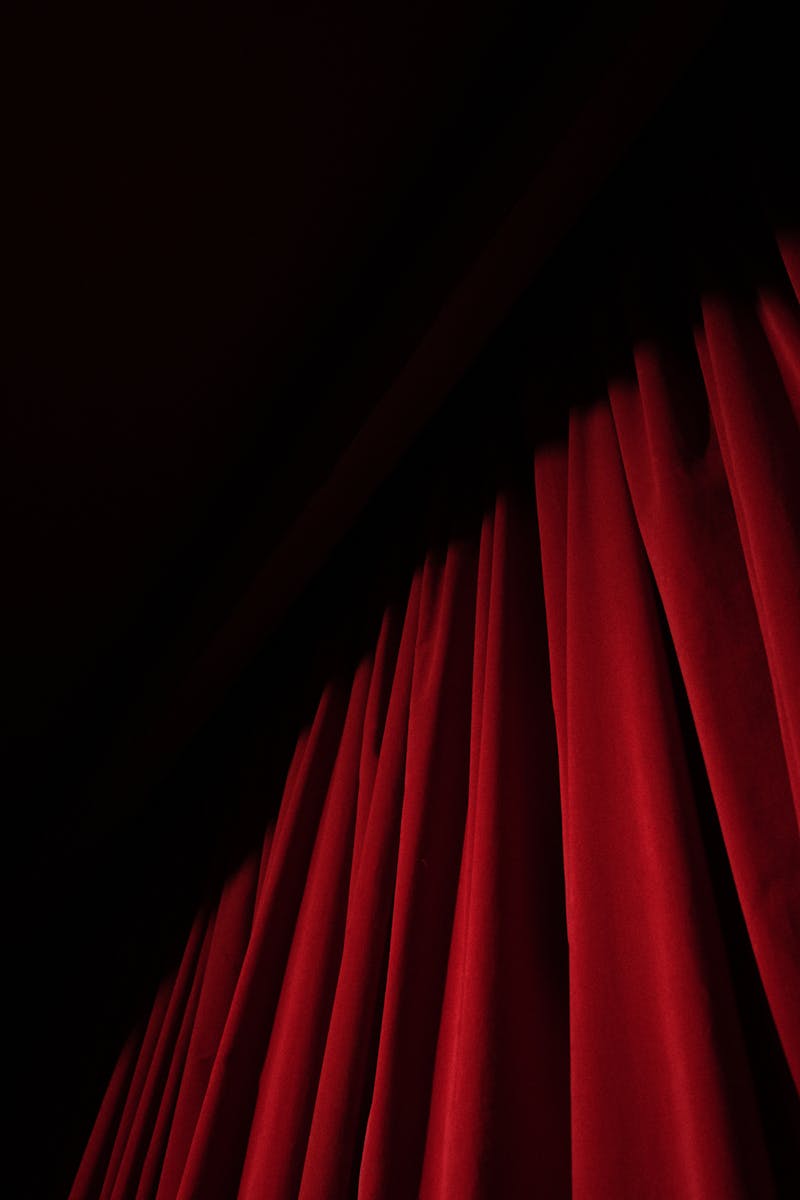 XXI Festival Internacional de Artes Escénicas Bahía Teatro 2026 — La maldición de Ira Vamp